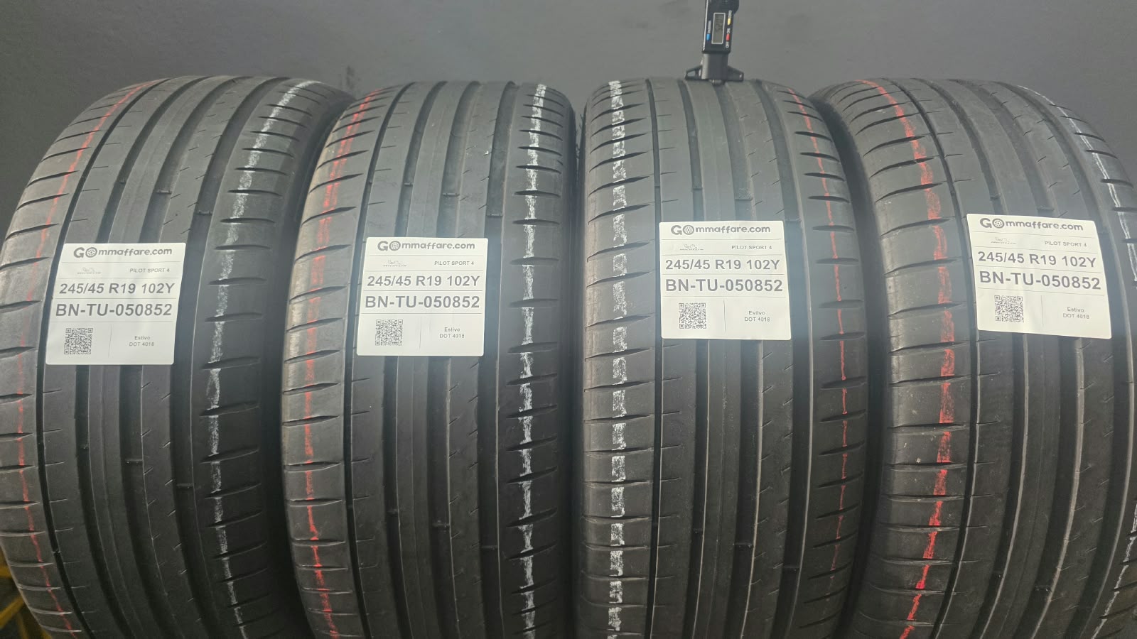 Michelin PILOT SPORT 4